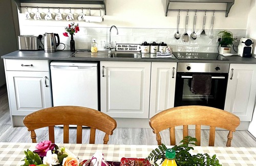 Ring of Kerry Cottage | 300 year old cottage, peaceful retreat in the tranquil countryside