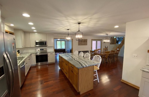 Rhinelander House | 3000 sq ft Lakehouse on Clear, Full Rec Hildebrand Lake in Rhinelander!