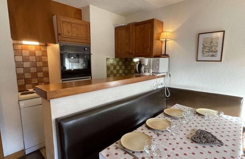Praz-sur-Arly Apartment | 300m from resort center, 3rd floor, parking, tv, ski locker, 35m², Praz sur Arly