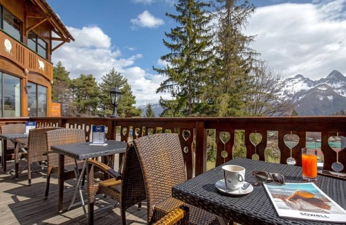 Pra Loup Apartment | 300m from ski slopes, balcony, parking, tv, ski locker, 35m², Pra Loup