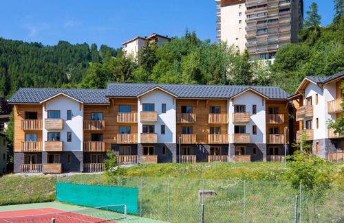 Pra Loup Apartment | 300m from ski slopes, balcony, parking, tv, ski locker, 35m², Pra Loup