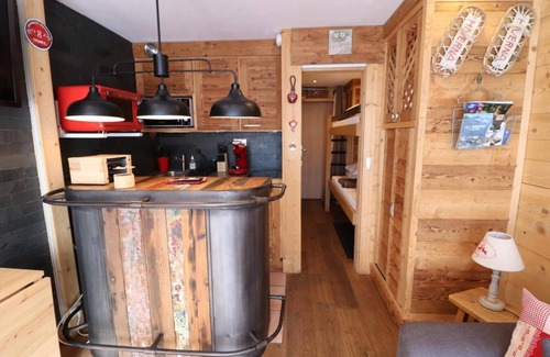 Le Lavachet Apartment | 300m from ski slopes, Ground floor, balcony, tv, ski locker, 27m², Tignes