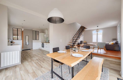 Lanton Ski Chalet | 300m from the beach, house for 7 with a pool