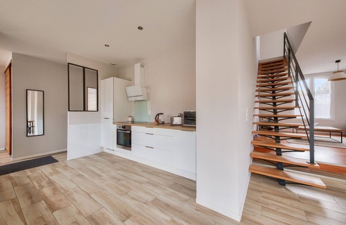 Lanton Ski Chalet | 300m from the beach, house for 7 with a pool