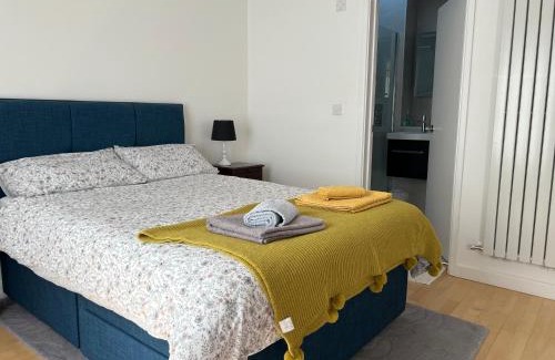 Cambridge Villa | 300m to Fitzwilliam museum 3 en-suites double bedroom Victoria house