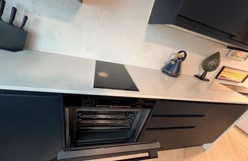 Totteridge Apartment | 300m to Totteridge and Whetstone Tube Station | New Modern Living Studio