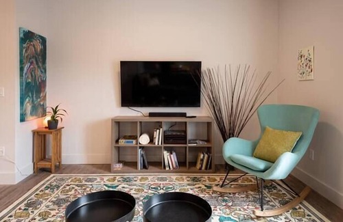 Wolfville House | 301 - Central Wolfville Suite for 2 With City View