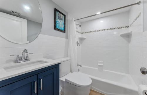 North Wildwood Apartment | 301 Ocean Ave, Unit 309 - The Harbor Light