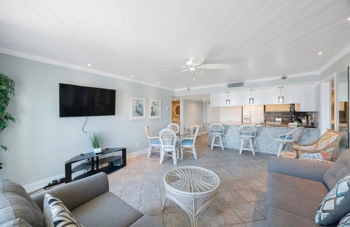 Madeira Beach Condo | #302 The Collwood: 2 BR, 2 BA in Madeira Beach, Sleeps 6