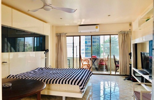 Pratumnak Hill Condo | 303 40sqm jomtien hill resort