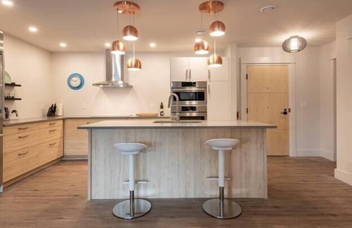 Wolfville House | 303 - Wolfville Luxury Apartment with 2 King Beds