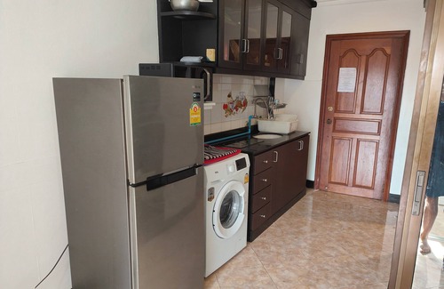 Pratumnak Hill Apartment | 305 Jomtien hill resort