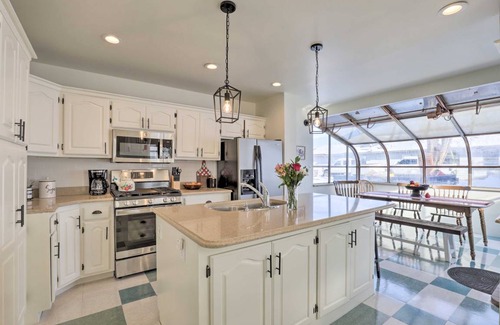 Mount Pleasant House | 306 m² House ∙ 5 bedrooms ∙ 12 guests