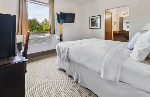 Gonzales House | 307 - Historic Alcalde Hotel in Downtown Gonzales