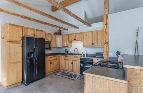 Mancos House | 3076 W Highway 160 - Guest House