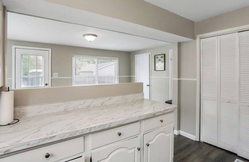 Detroit Beach House | 3077 · Cozy bungalow by the lake