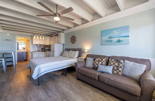 Panama City Beach Condo | 308 Beachfront Condo with Pool Sunset Views