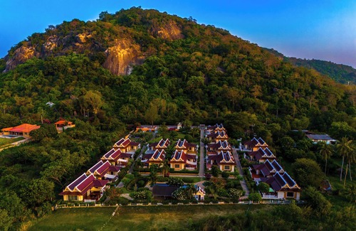 Wang Pong Villa | 30° inFebruary Khao Tao Hua Hin minutes from the beautiful SaiNoi beach