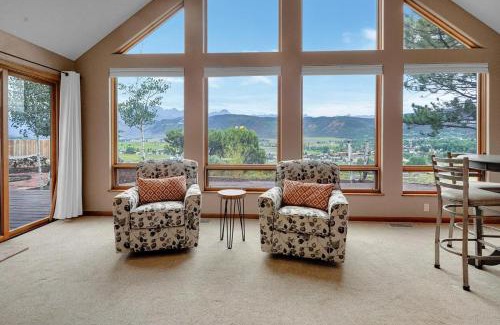Ridgway House | 310 Vista Drive