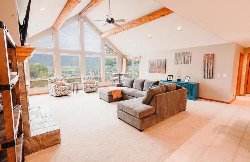 Ridgway House | 310 Vista Drive