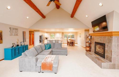 Ridgway House | 310 Vista Drive