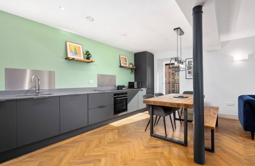 Dunfermline Apartment | 314 Reid's Corner - by StayDunfermline