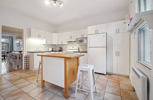 Villeray Apartment | #315 Charming & Spacious Apt Villeray Petite-Italie