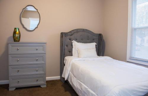 Newport News House | 318 Perfect for families