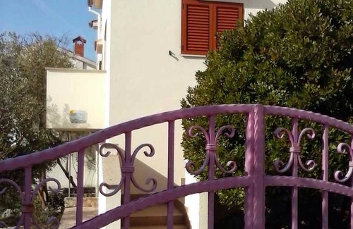 Cres Apartment | 32 m² Apartment ∙ 1 bedroom ∙ 2 guests