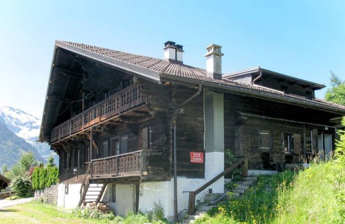 Champery House | 320 m² House ∙ 13 bedrooms ∙ 32 guests