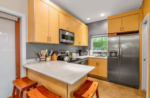 Columbia City House | 3214 Seattle · Cozy & Peaceful 2b2.5b South Seattle House w/AC