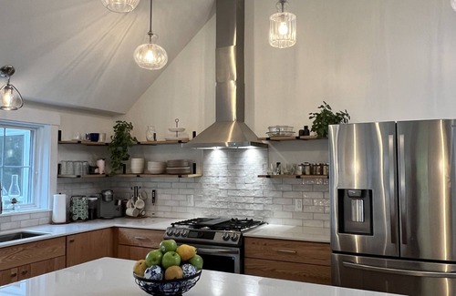 Bath House | 325 Year OldWaterfront Fully Renovated Loaded with AmenitiesnBring Your Boat!