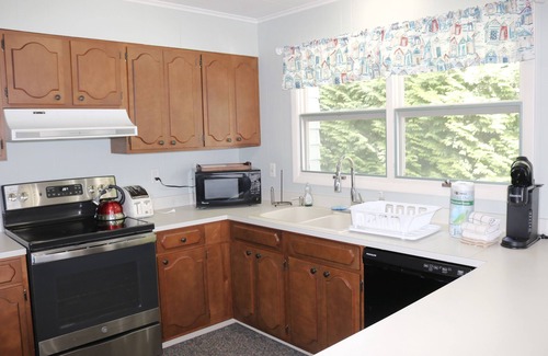 Ashville House | 3256 Chautauqua Avenue-Chautauqua Lakefront Rental in Cheney Point!