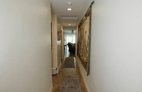 Paradise House | 327 7 bedroom home with fenced yard