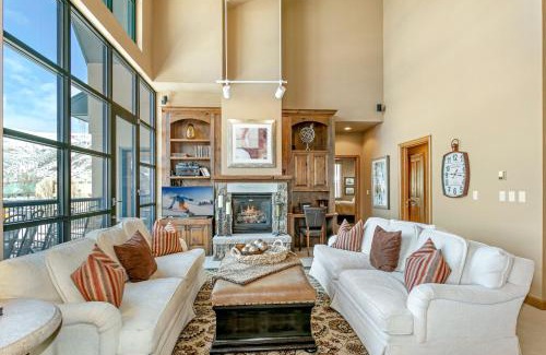 Avon Apartment | 330 Chapel Square condo
