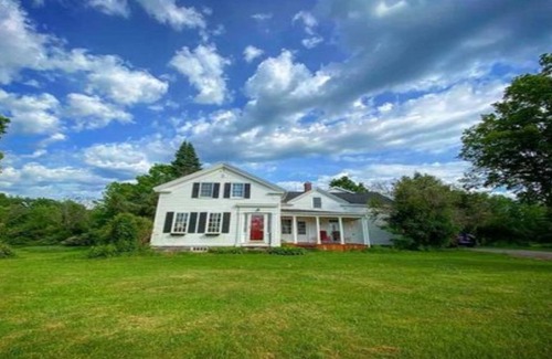 Canton House | 3300 sq ft house close to SLU, SUNY Canton, Clarkson, and SUNY Potsdam