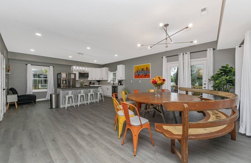 Lansdowne House | 332/338 judysplaces in Lansdowne, 2 houses combo