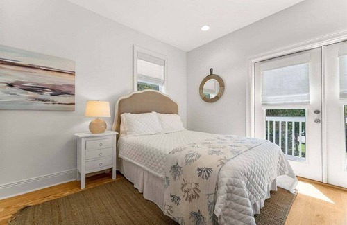 Seacrest House | 334 Seabreeze Carriage House