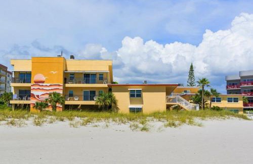 Madeira Beach House | 335 Surf Song Resort