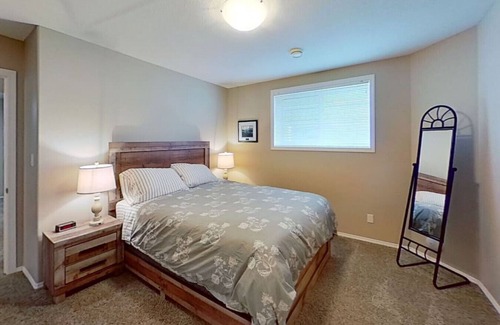 Hinton Apartment | 336a Boutin (Bsmt) · The Roost in Hinton AB