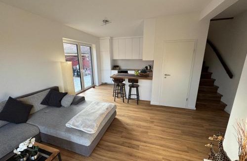 Westoverledingen Apartment | -33a- Exklusive FeWo Papenburg - Westoverledingen - Grenzweg -