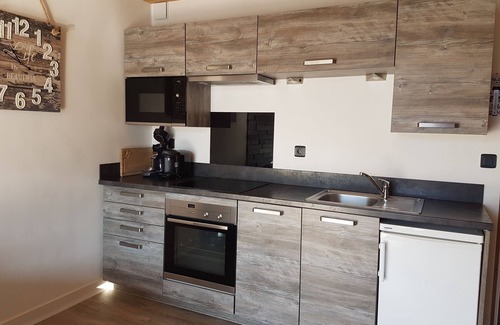 Les Deux Alpes Apartment | 33m2 apartment with modern mountain decor garage