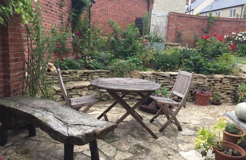 Tisbury Bed & Breakfast | 34 Grosvenor Drive