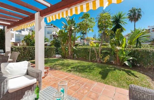 San Pedro de Alcantara Apartment | 34 - Large beachfront garden apartment