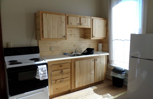 Del Norte Apartment | 34 miles from Wolf Creek Downtown One Bedroom Apartment