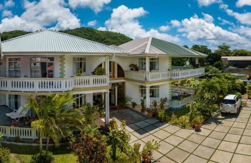 Mahe Island Apartment | 340 Degrees Mountain View Apartments