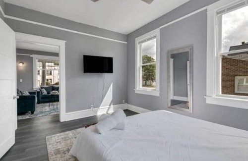 Hampton House | 341 2 homes that sleep 16
