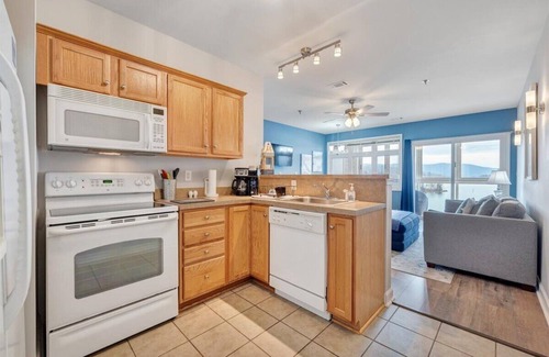 Huddleston House | #344 Pointe - 2 Bedroom Lakefront Condo at Mariners SML