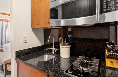 Stowe Area Cabin | #345 | Studio | NATIONAL | 3rd Floor Pool & Mountain Views
