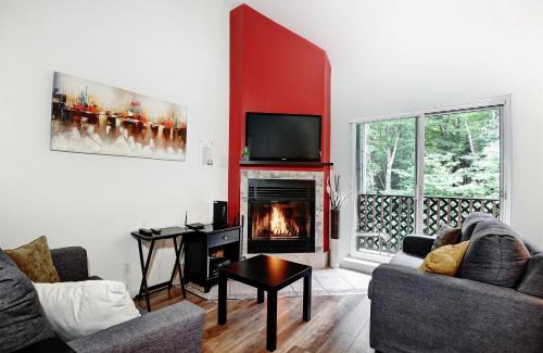 Stoneham Apartment | 35#23 Chemin du Hameau